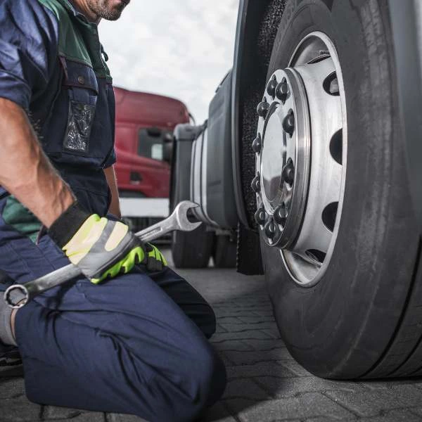 HeavyDuty Tire Change in Georgetown